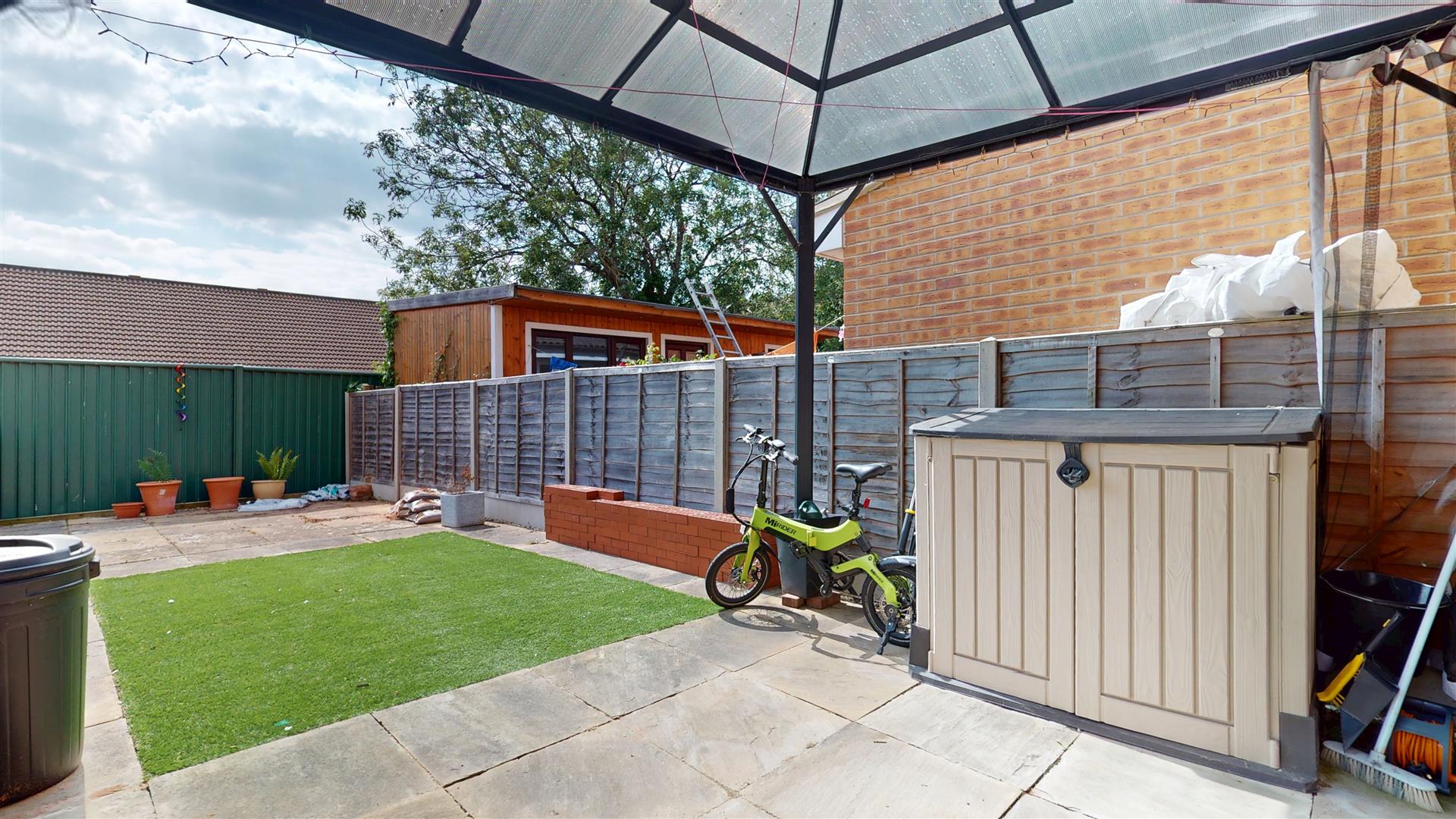 Rhodes Place, Oldbrook, Milton Keynes